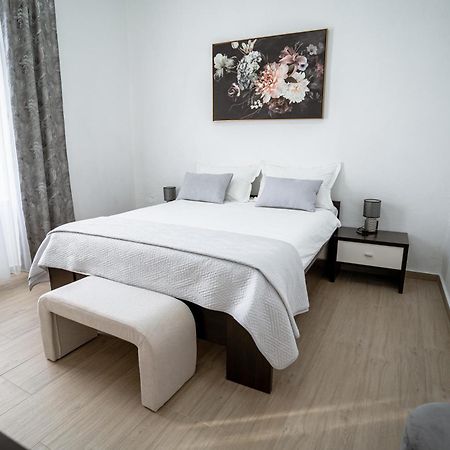 Apartment Val With Sea View Šibenik Exteriör bild
