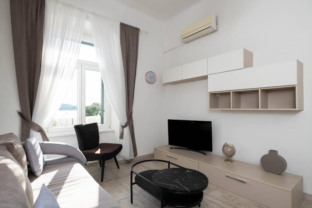 Apartment Val With Sea View Šibenik Exteriör bild